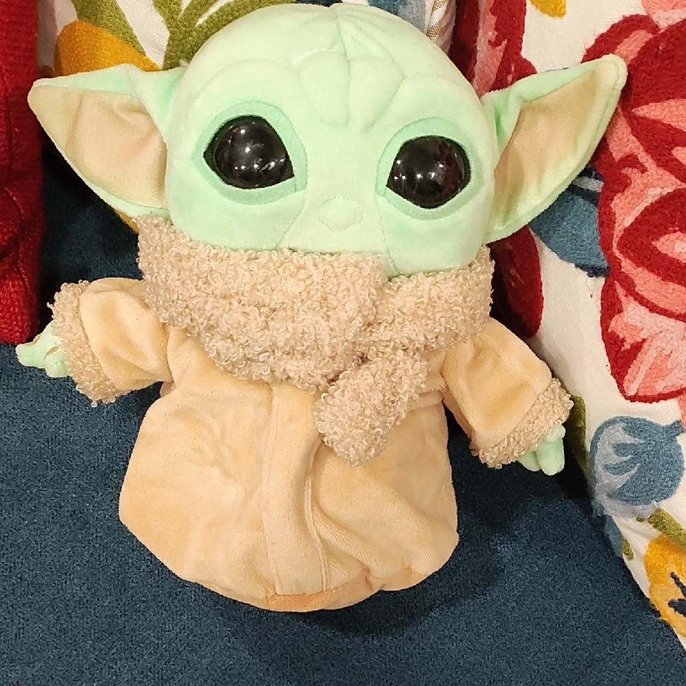 Star Wars Baby Yoda plush